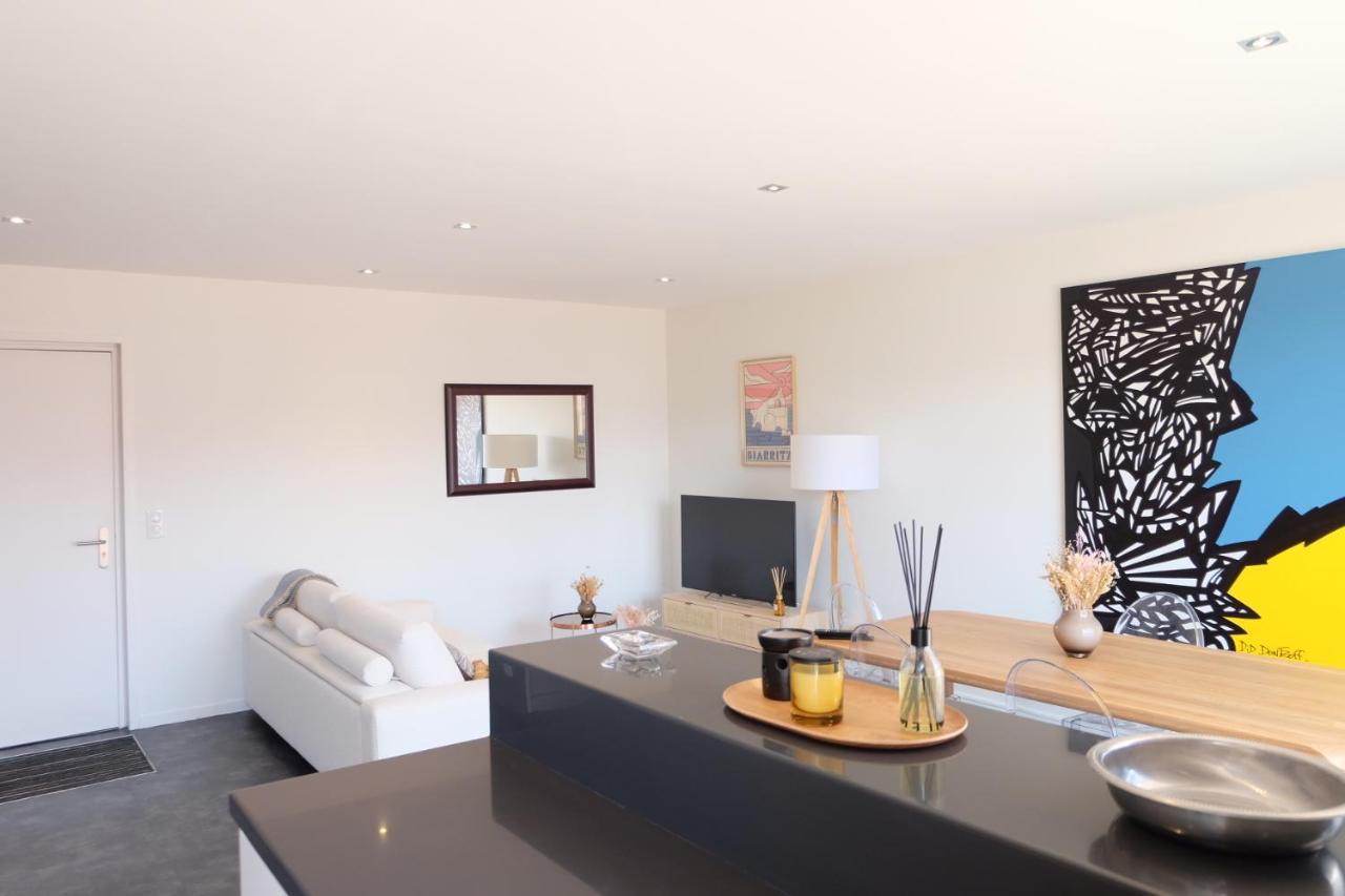 Magnifique Appartement, En Hyper Centre, Avec Terrasse Et Place De Parking Μπιαρίτζ Εξωτερικό φωτογραφία