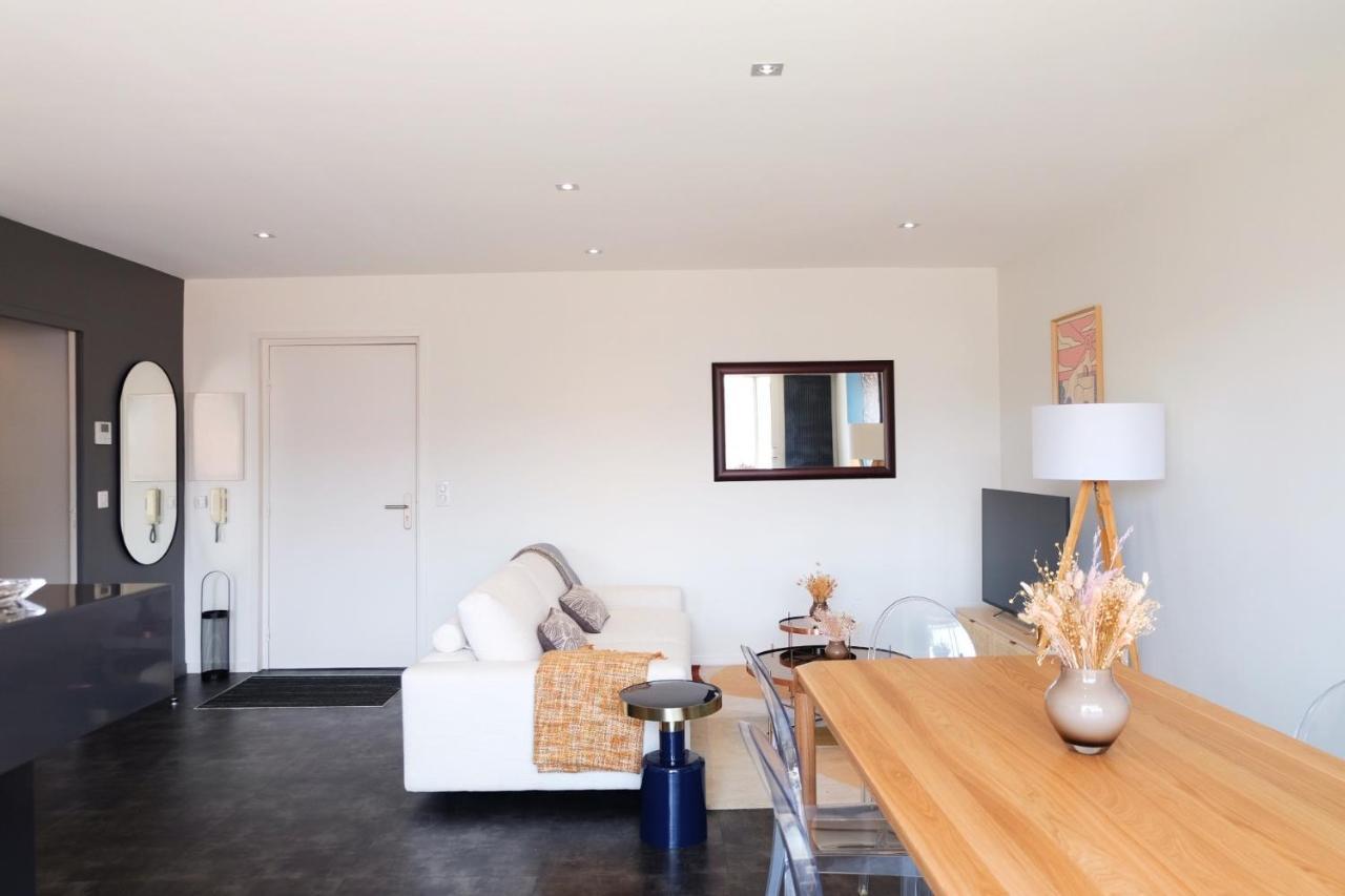 Magnifique Appartement, En Hyper Centre, Avec Terrasse Et Place De Parking Μπιαρίτζ Εξωτερικό φωτογραφία